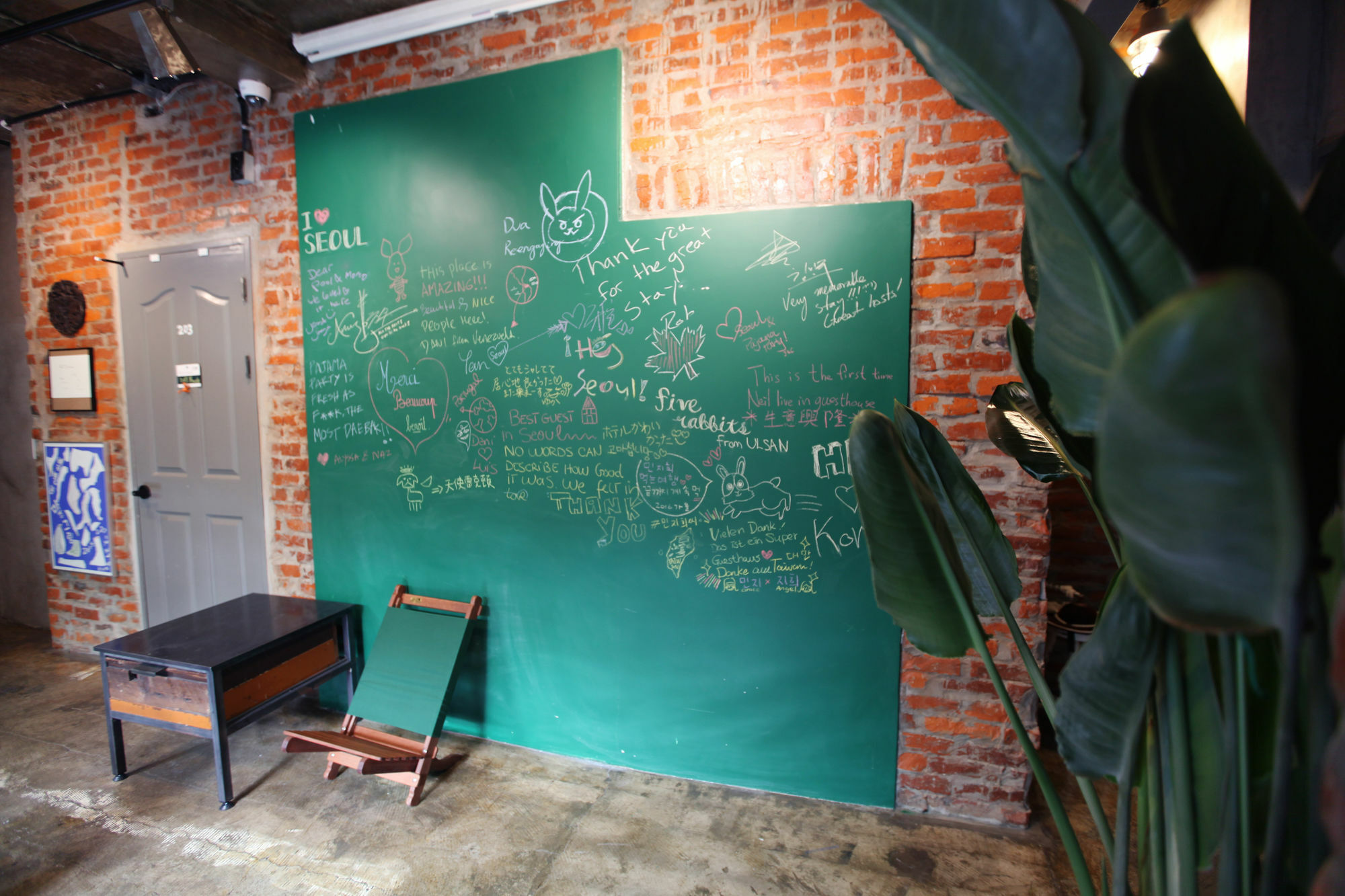 Hongdae Guesthouse Pajamaparty Seoul Exterior photo
